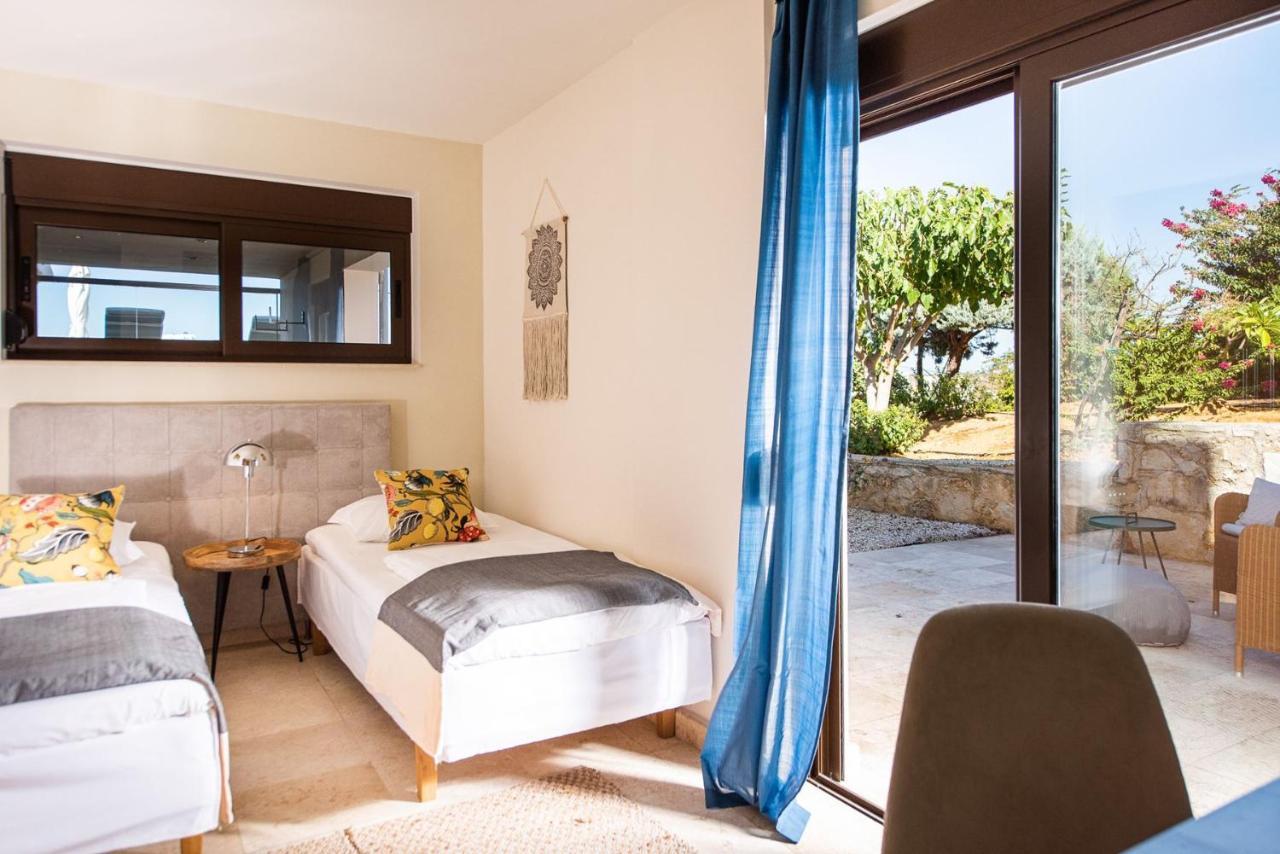 Magnifique Villa Avec Piscine Au Bord De Mer Chorafakia Eksteriør bilde